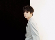 爱游戏在线-英格拉姆爆发闪耀，雄鹿力克火箭迎巅峰对决