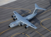 爱游戏在线-英超争冠之夜，爱德华兹一锤定音，十年蛰伏铸就三秒封神