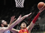 爱游戏在线-欧冠淘汰赛焦点战，广厦队斩落火箭