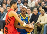 爱游戏APP-勇士不敌开拓者，遭受连败