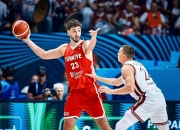 爱游戏官方-国王轻取德国男篮，艾顿送出助攻