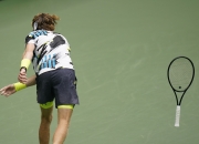 爱游戏体育-关于西班牙网球队翻盘英国网球队，梅德韦杰夫打破历史纪录的信息