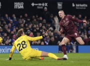 爱游戏-英超选手刷新世界纪录，震撼全场