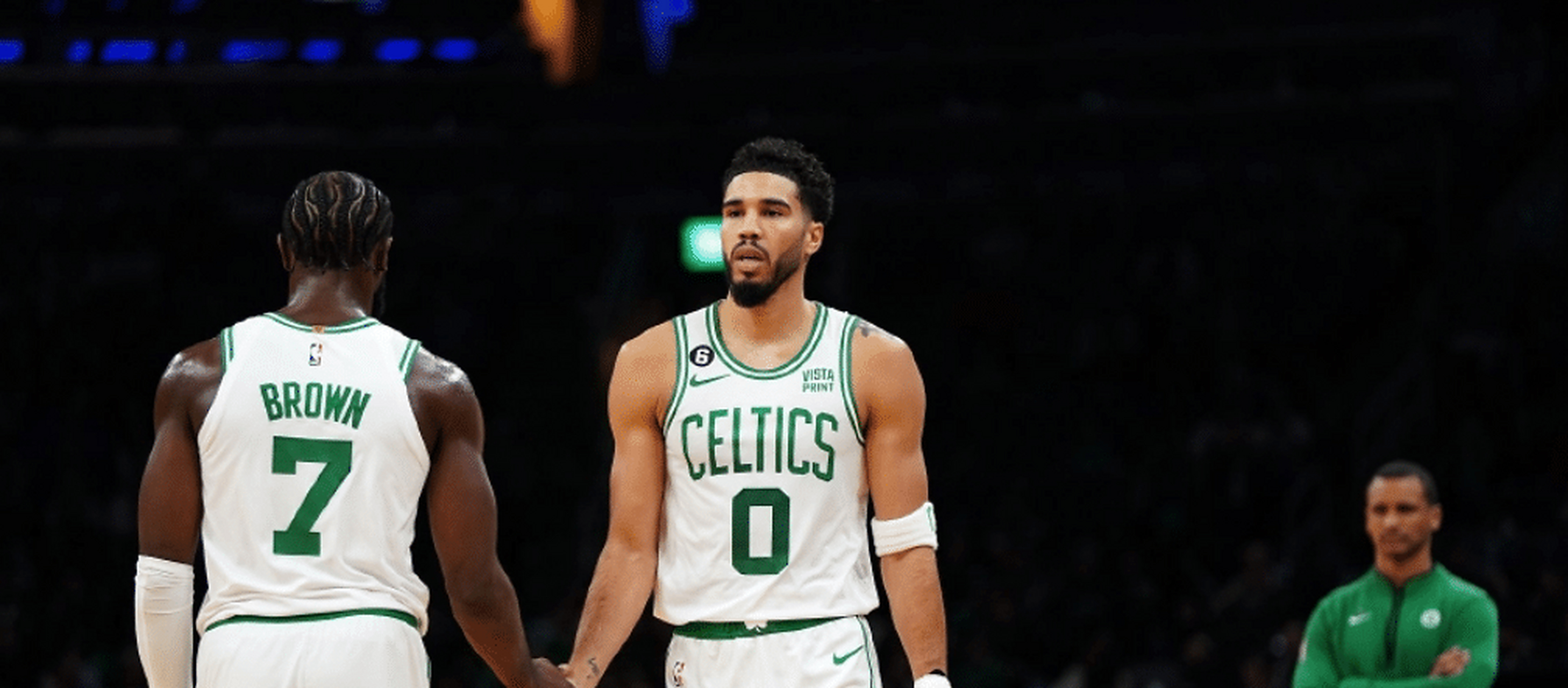 绿军卫冕西部冠军,力克掘金 绿军卫冕西部冠军,力克掘金