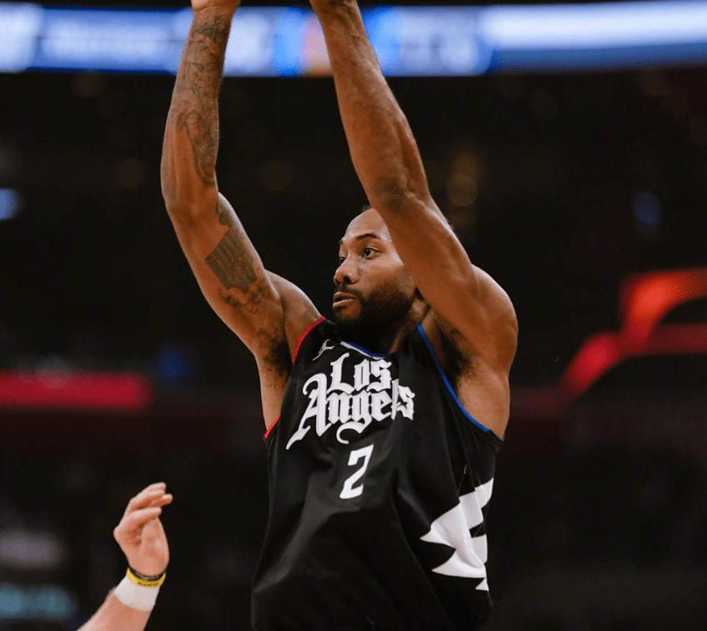 勇士逆转快船，晋级半决赛