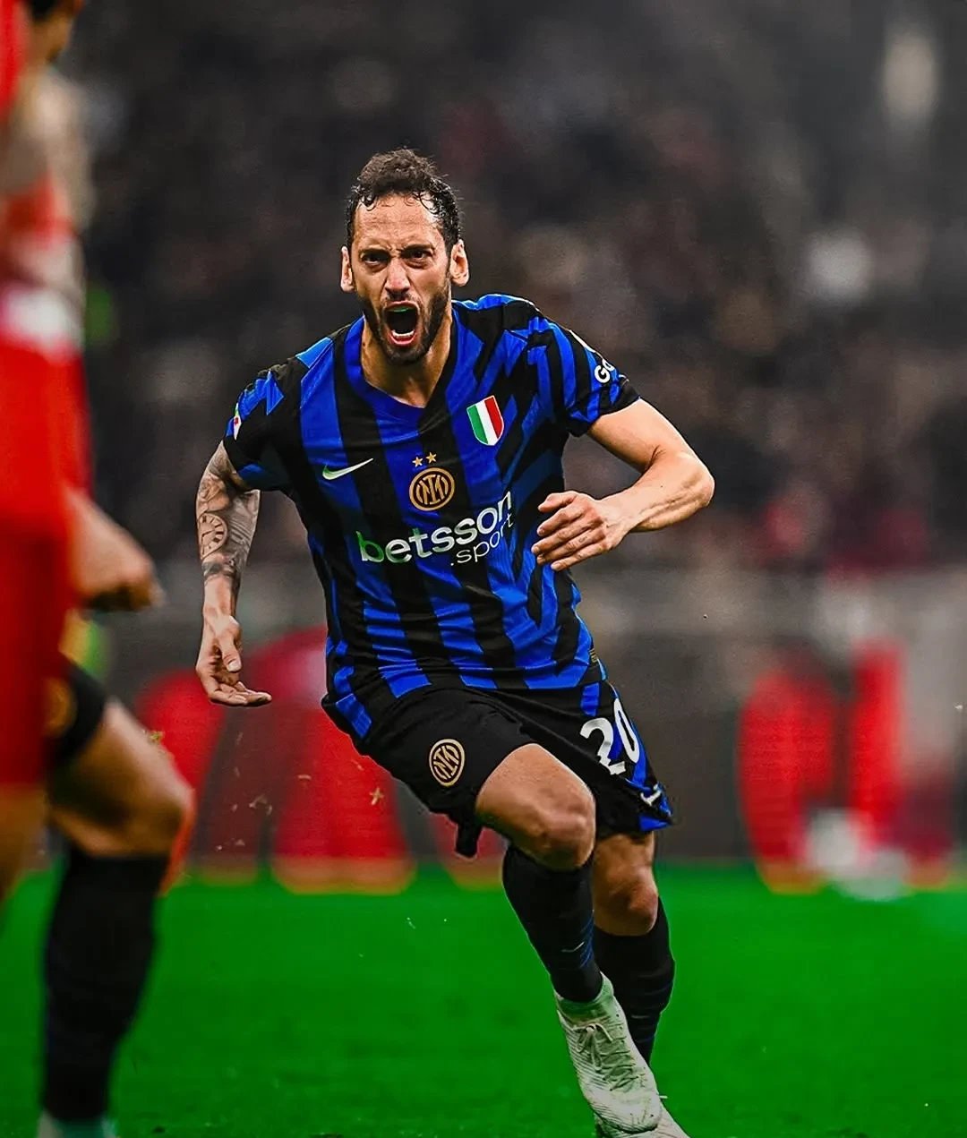 AC米兰完胜马赛,蒂亚戈关键制胜的简单介绍 AC米兰完胜马赛,蒂亚戈关键制胜的简单介绍