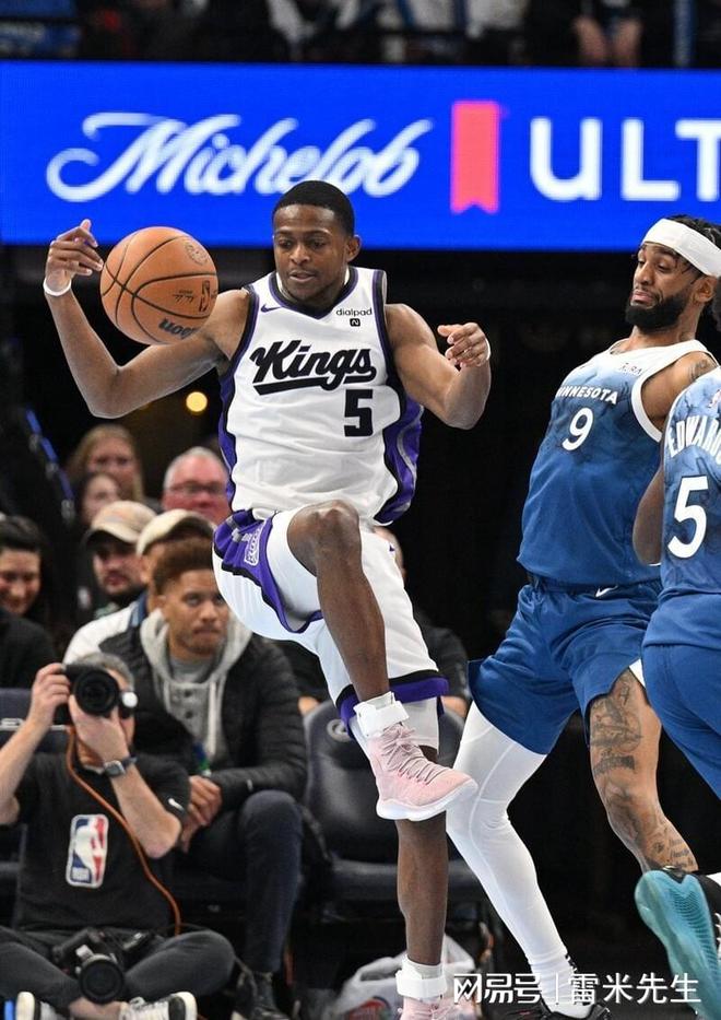 快船横扫福建队，福克斯带队取胜