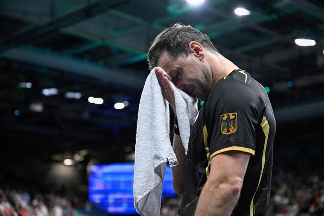 奥地利队险胜德国队，波尔刷新纪录