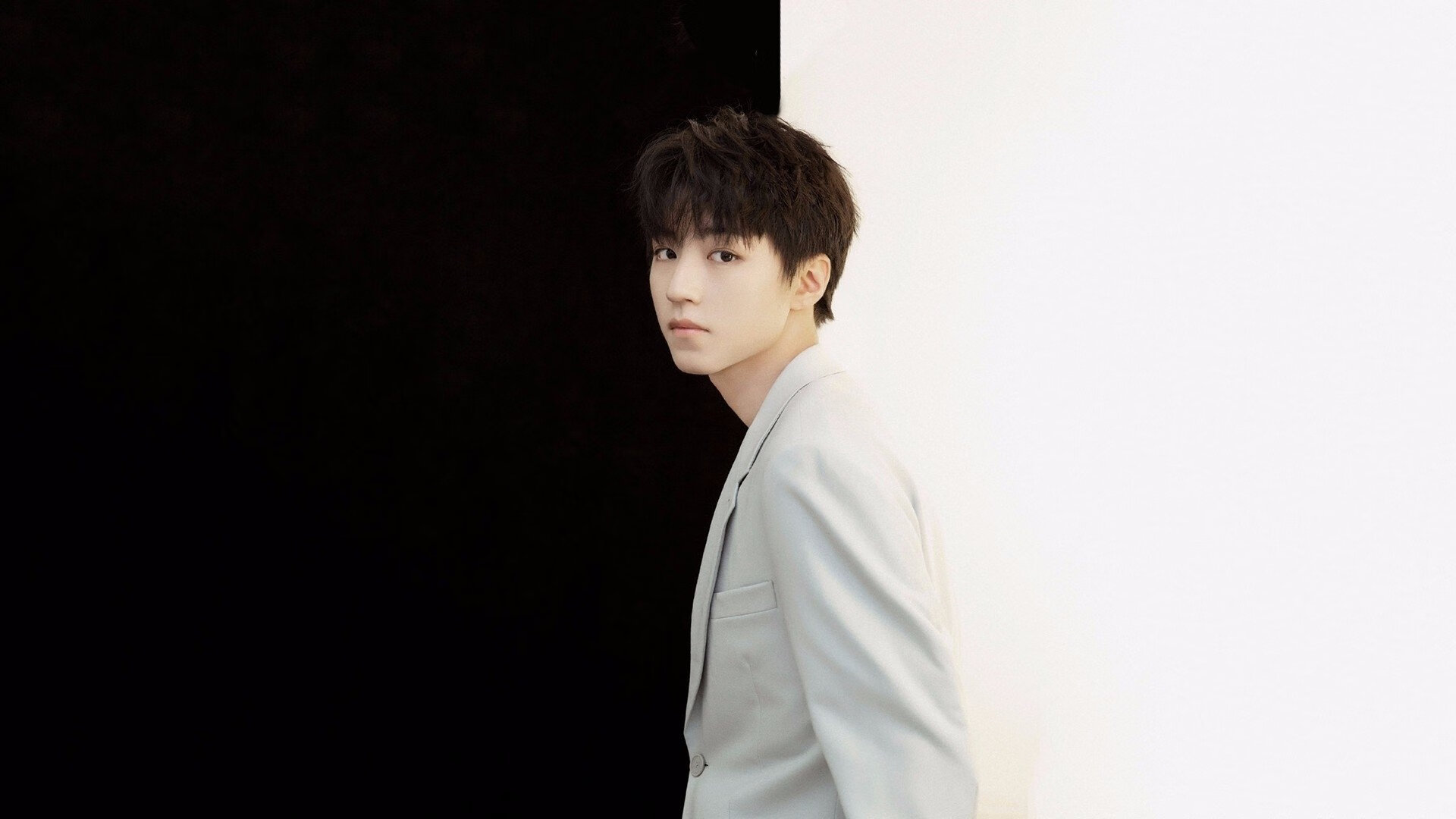 湖人狂胜鹈鹕!保罗末节15分导演逆转,关键先生当之无愧