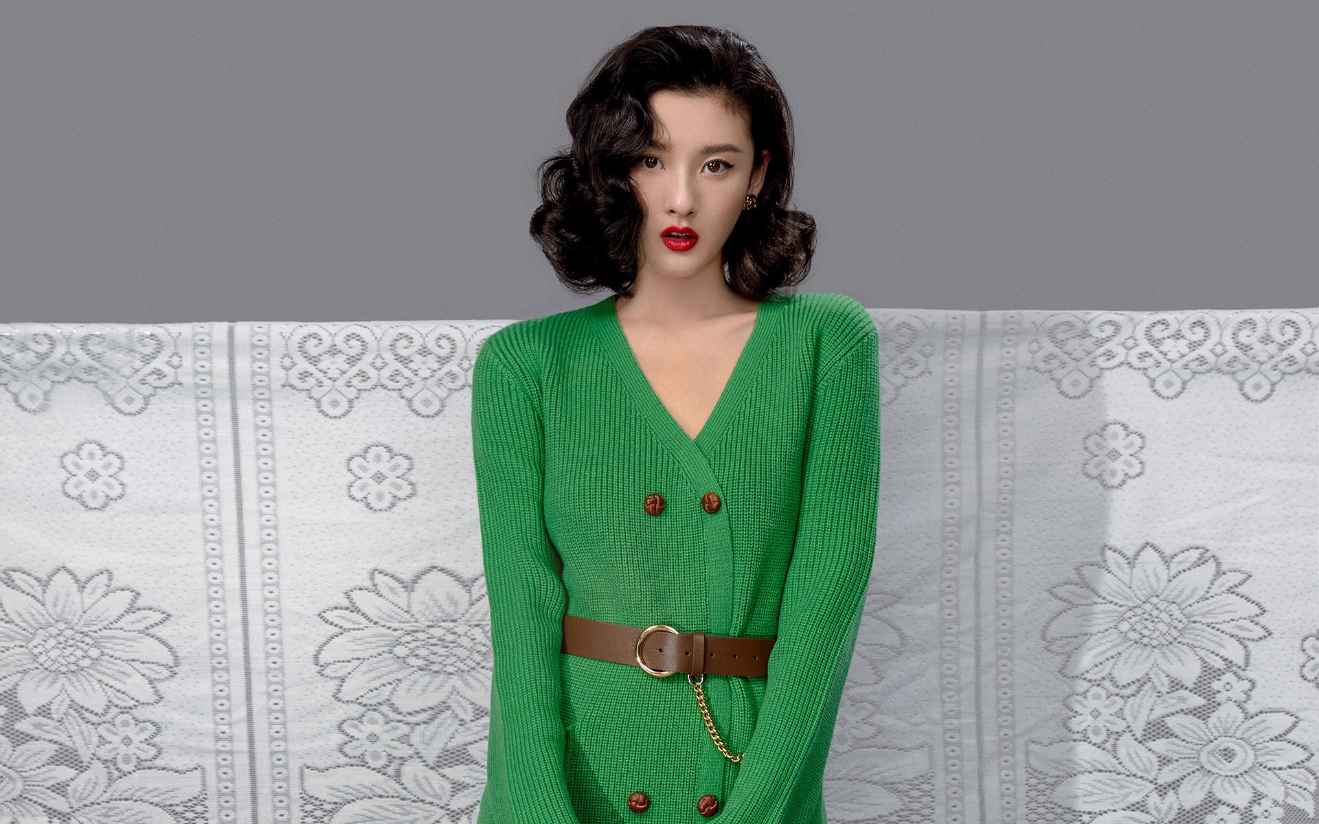 NBA季后赛焦点战,76人队横扫新疆队,展现冠军相