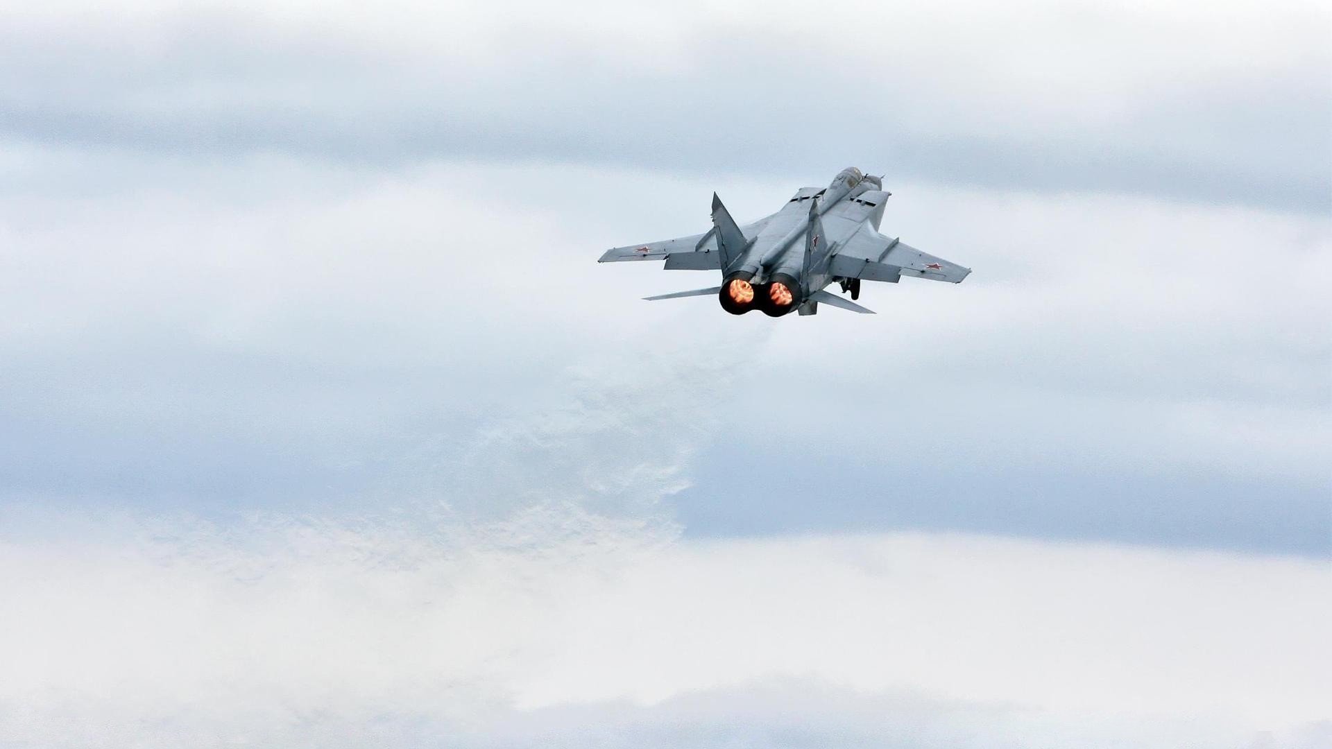 德甲争冠战之夜与德罗赞的巨星价值，体育传奇的交汇